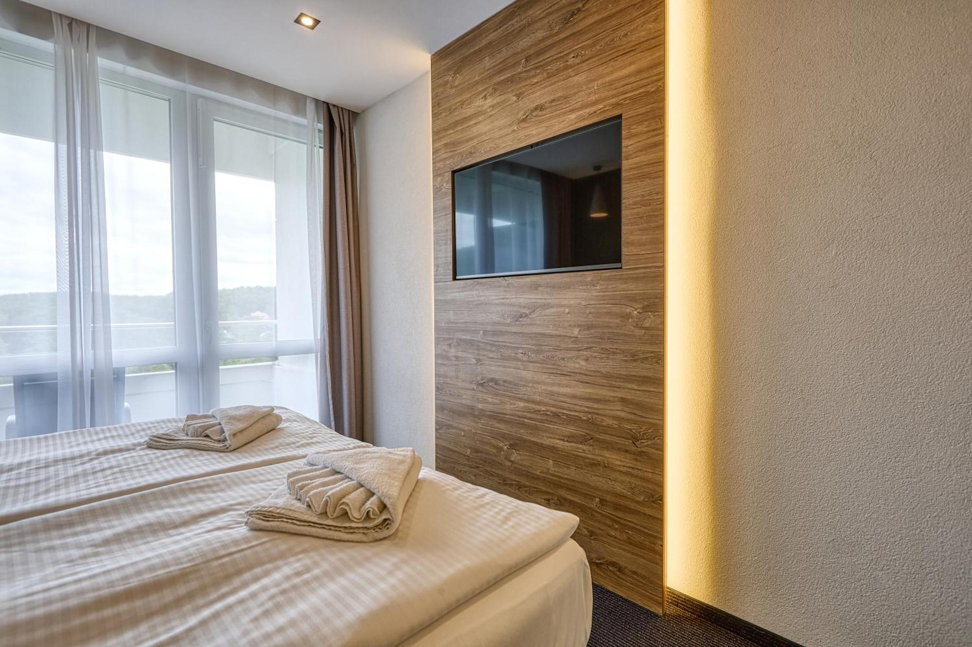 Hotel Szieszta Sopron Exterior foto