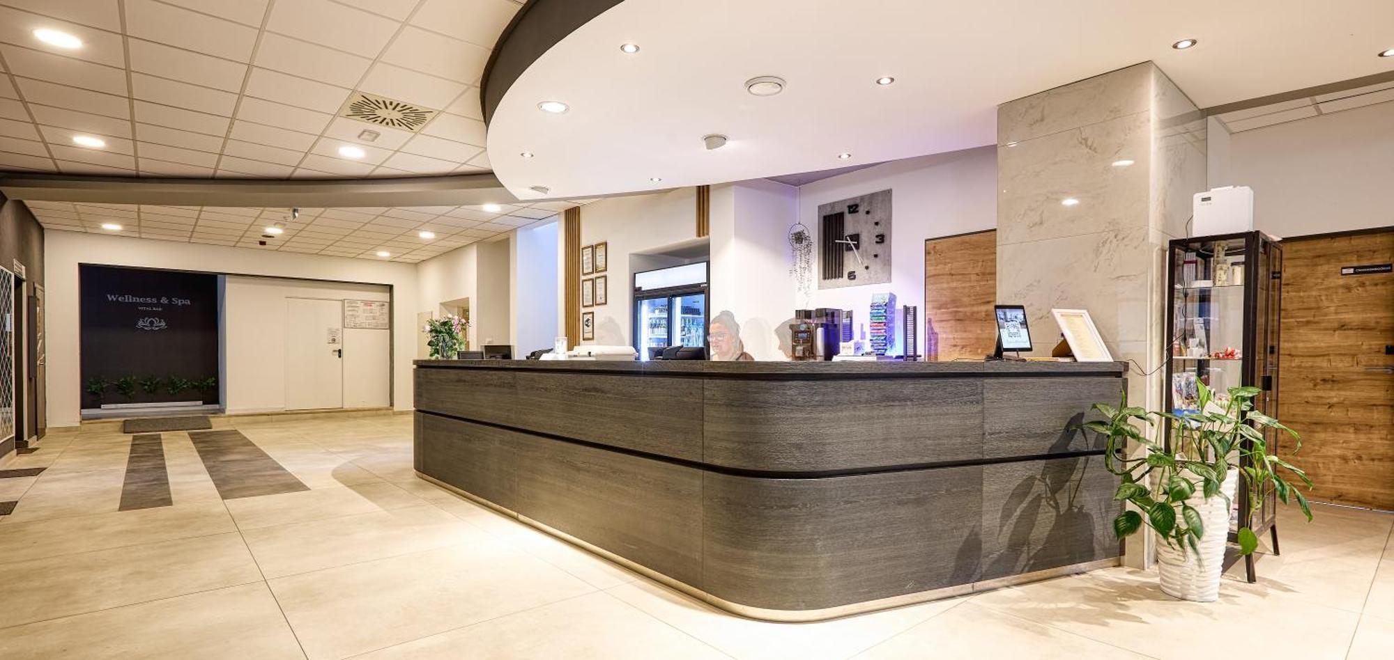 Hotel Szieszta Sopron Exterior foto